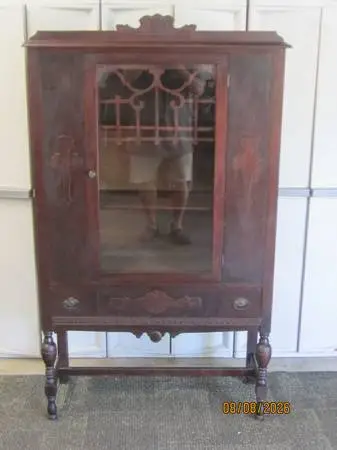 Vintage Hutch/Cupboard/Book shelf.