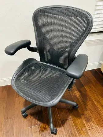 Herman Miller Aeron Size C fully loaded Posture fit in perfect condition