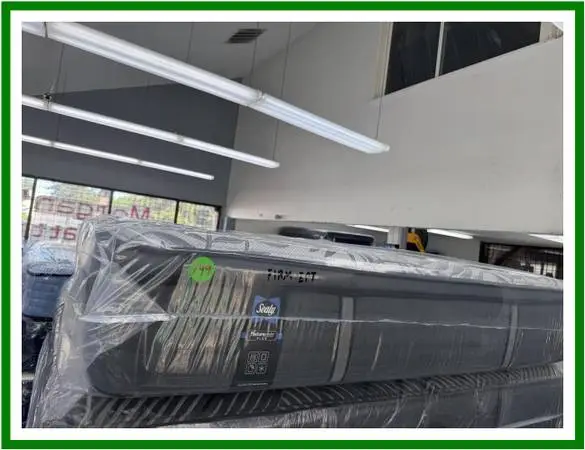California King Size Sealy Plus Pillow Top Mattress & Box Bed