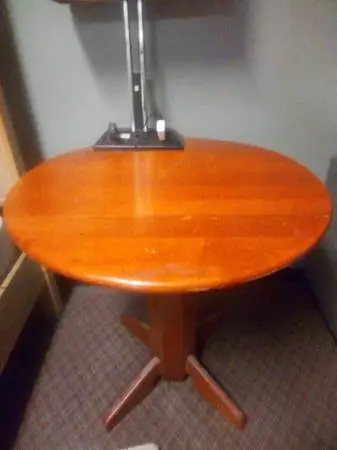 Drop leaf kitchen table