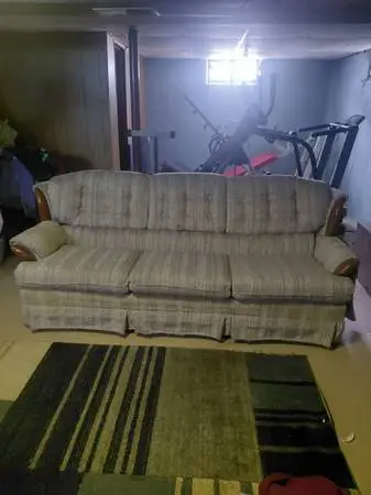 Couch in excellent condition
