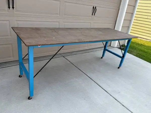 8 TABLE - WORK BENCH ON WHEELS