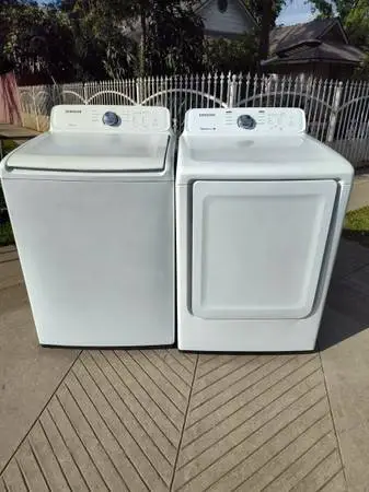 Samsung Washer and Electric Dryer  ($380  delivery available in Fresno