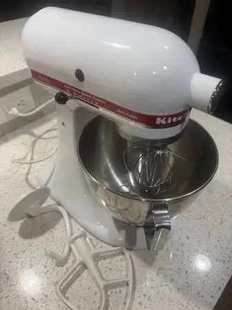 Selling my vintage kitchen aid ultra power runs like new $110