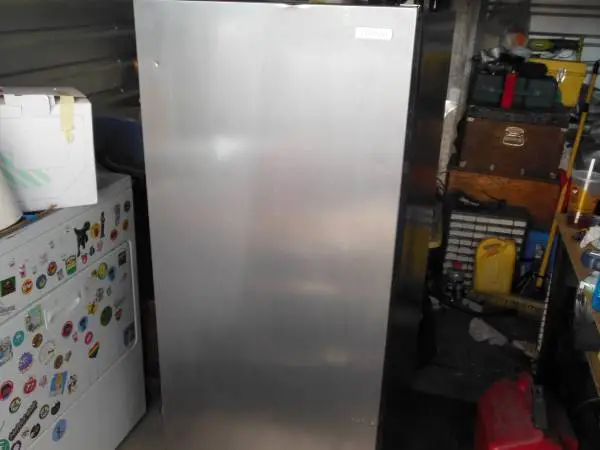 VISSANI UPRIGHT FREEZER
