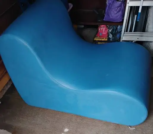 Jaxx Midtown Large Classroom Soft Foam Chair Premium Vinyl Cover blue