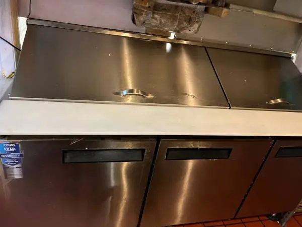 Reach in refrigerator
