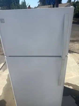 Nice newer whirlpool refrigerator