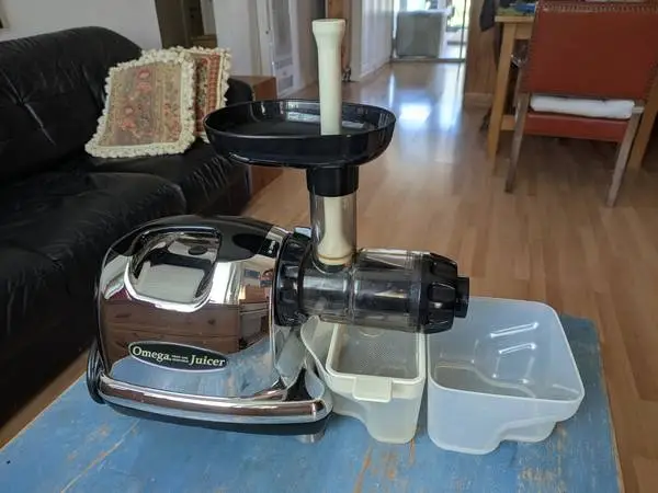 Omega Juicer