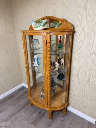 Display / Curio Cabinet