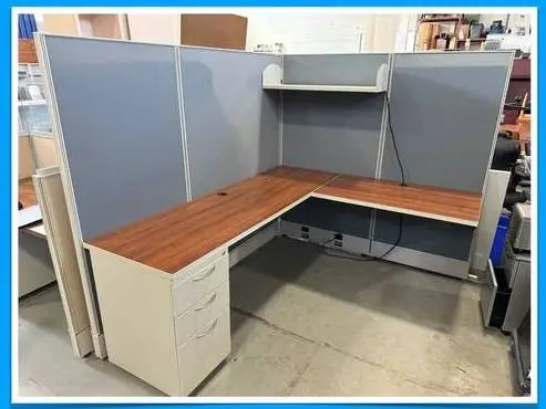 Luxury Desks & Leather Seating Office Furniture