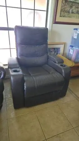 Serta Power Recliner