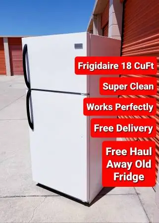Top Freezer Refrigerator Super Clean Works Perfectly Frigidaire 18 CF