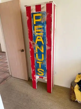 Cool Fun vintage Cabinet