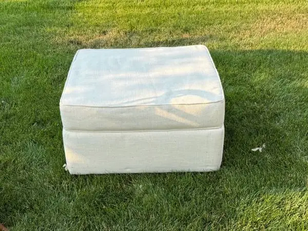 Like New! Ottoman W/Wheels! Off White Linen Blend Material:)