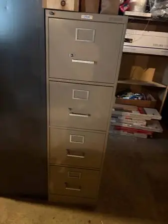 File cabinet 4 drawer or parts cabinet free folders delivery available
