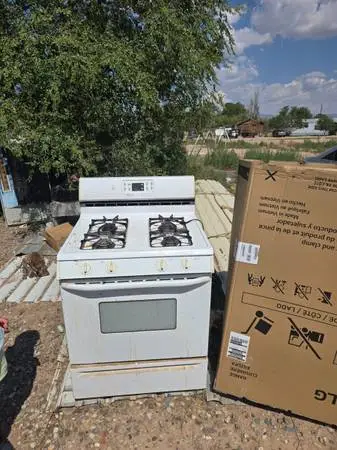 Maytag gas oven?$,40.