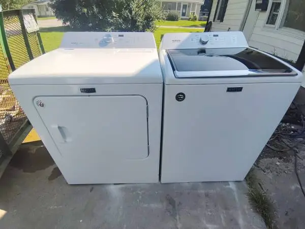 MATCHING MAYTAG BRAVOS XL WASHER AND ELECTRIC DRYER SET
