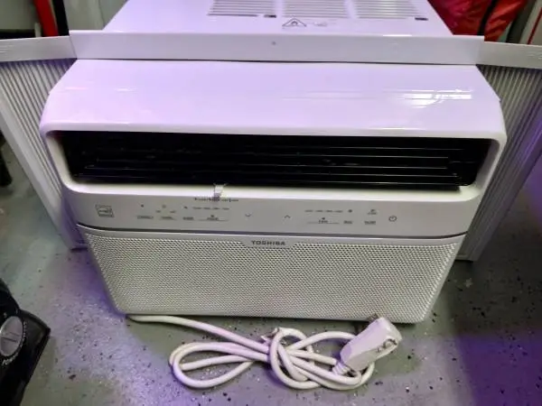 Toshiba 10,000 BTU Window Air Conditioner w/ WIFI Connect
