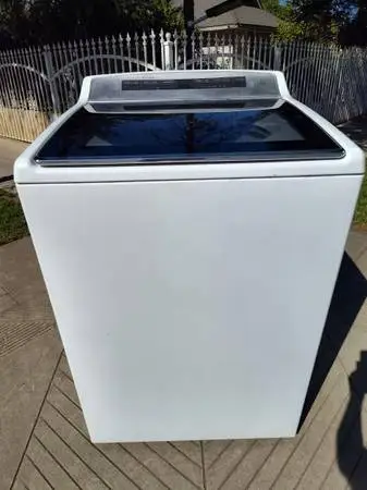 Washer ($225 delivery available in Fresno