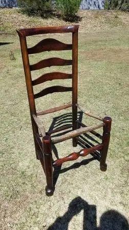Oak side chair