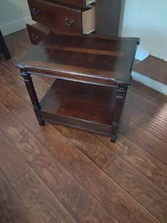 Medium size End Table Beautifully Restored
