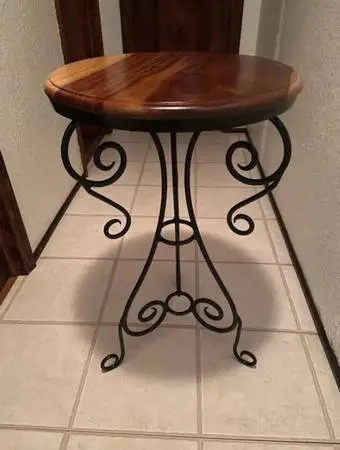 Round table