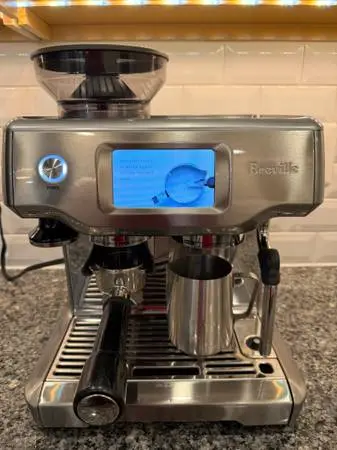 Breville Barista Touch BES880 Espresso Machine with Built-In Grinder