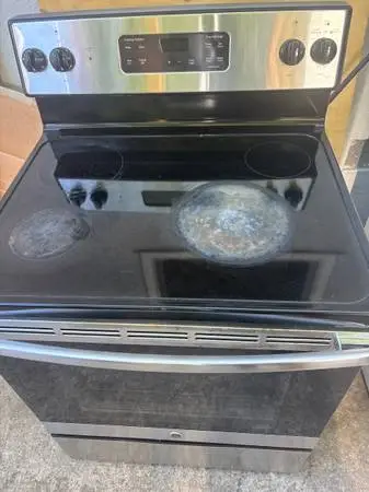Working electric stove will deliver and install