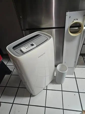 Airconditioner Great Condition and Works Great