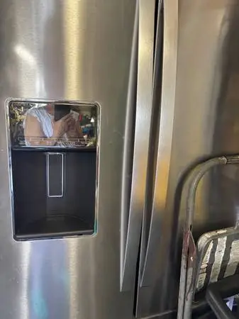 3 French door fridge with 2 ice makers