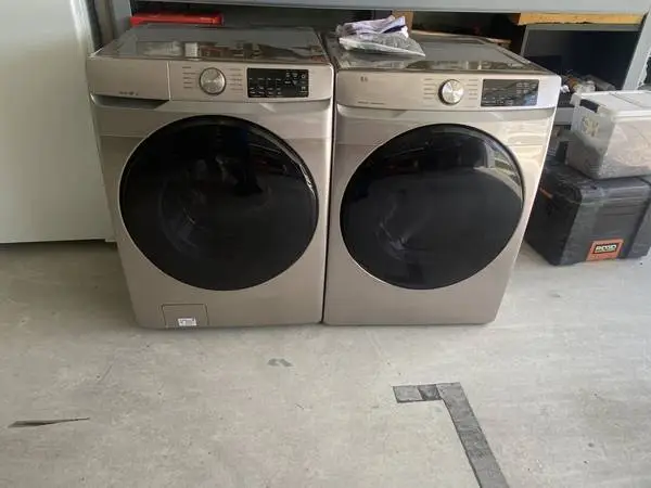 Samsung 4.5 Cu Ft Smart Front-Load Washer and Dryer - Champagne -