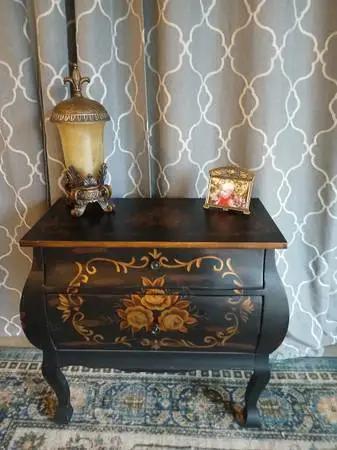 Beautiful wood Bombay 2 drawer chest 27x14x28tall