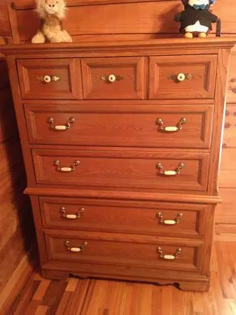 Oak Bureau