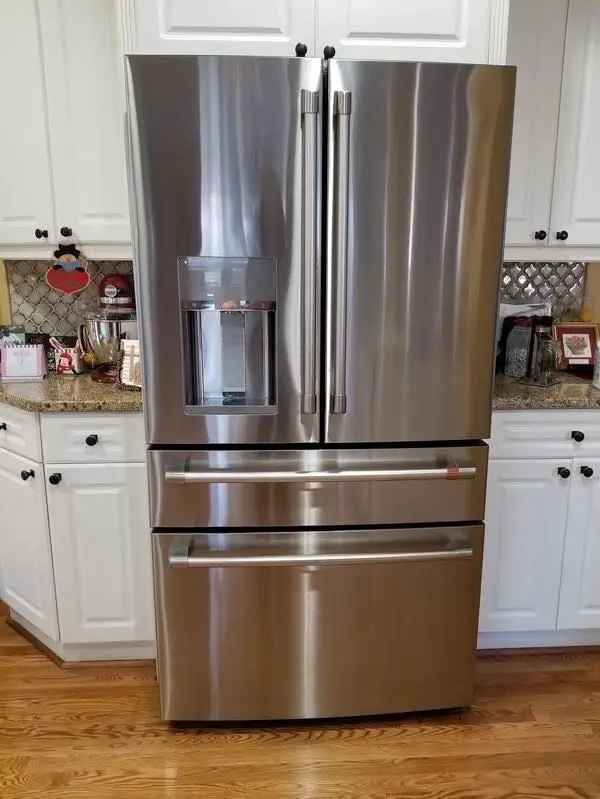 CAFÉ™ ENERGY STAR® 27.8 Cu. Ft. Smart4-Door French-Door Refrigerator