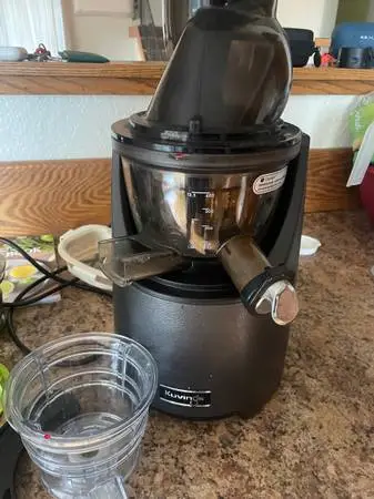 Kuvings Slow Juicer EVO820 Masticating Juicing Juice Machine