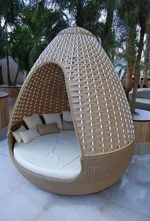 Outdoor Daybeds