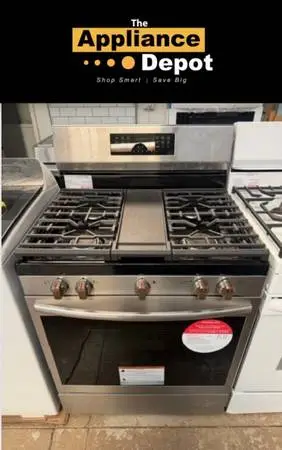 New Frigidaire Gas Range #056