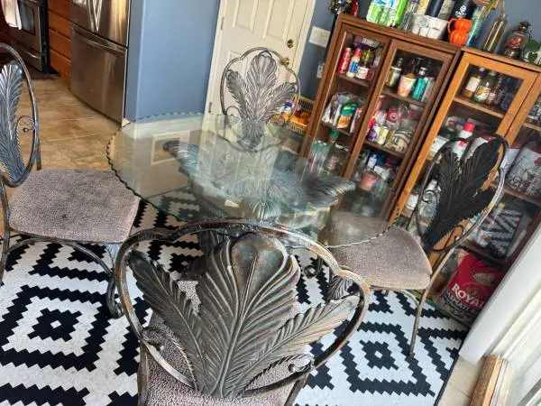 Luxury round glass dining table set