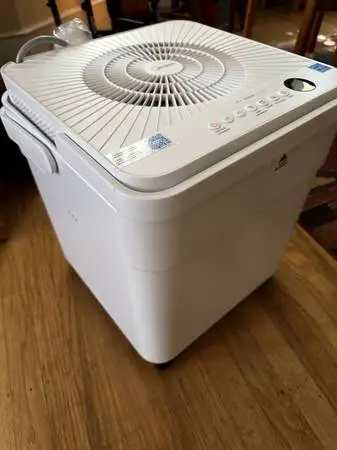 Midea Cube Dehumidifier - 50 pint capacity, excellent condition