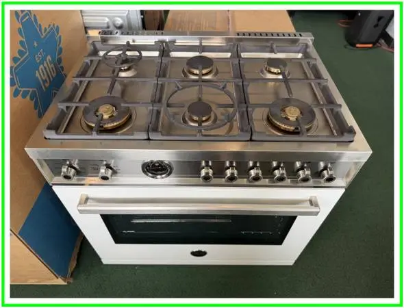 Bertazzoni – 36″ Professional Series range Gas oven Natursl Gas-Wh