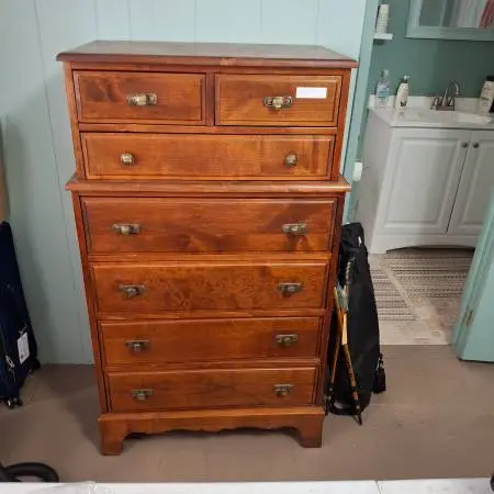 Chest of drawers