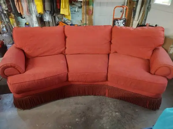 Broyhill Sofa - like new condition, very comfortable