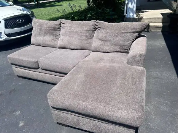 Very nice couch