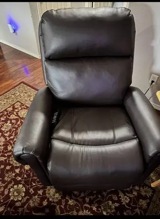 Electric lift chair