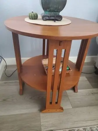 Stickley end round table