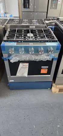 Brand new KitchenAid five burner gas range with air fryer self cleaning convecti