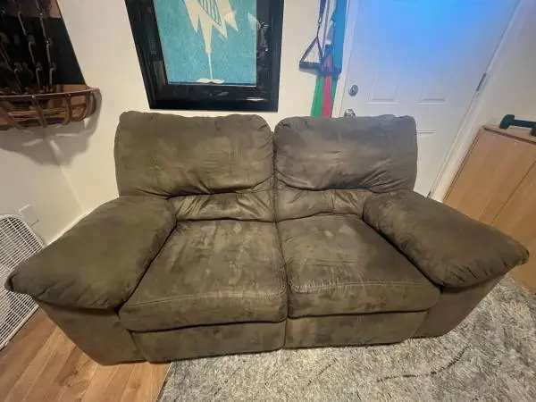 Olive Green Couch (Good Condition)