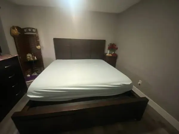 King size bed