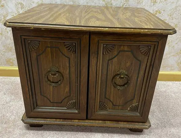 Vintage Mid-Century Faux Wood Grain Accent Cabinet / Nightstand